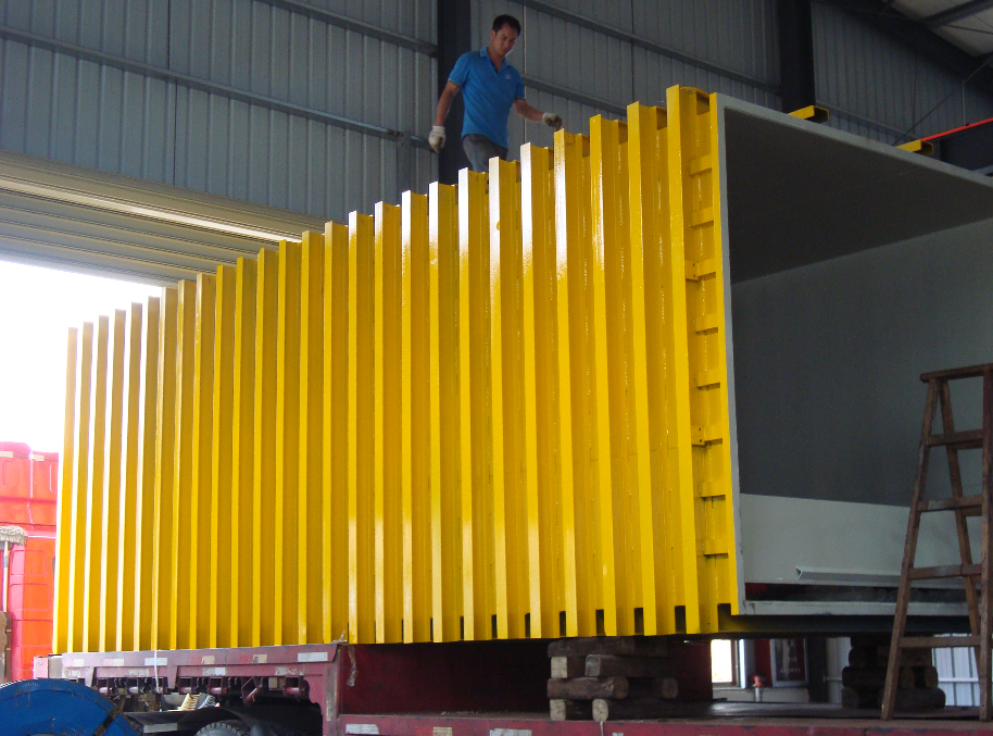 A close-up view of the reinforced, ribbed steel exterior, demonstrating the structural strength required for industrial vacuum environments. A close-up view of the reinforced, ribbed steel exterior, demonstrating the structural strength required for industrial vacuum environments.